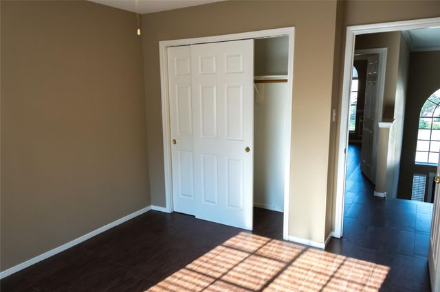 25727 Bearborough Drive, Spring, TX 77386