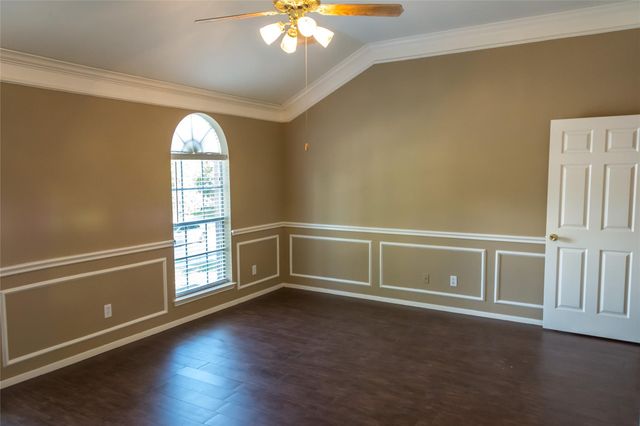 25727 Bearborough Drive, Spring, TX 77386