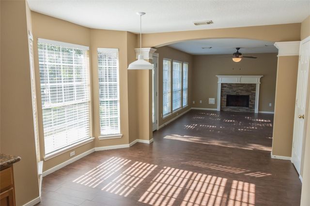 25727 Bearborough Drive, Spring, TX 77386