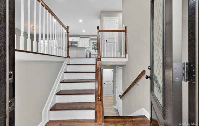 27 Claire Lane, Sayville, NY 11782