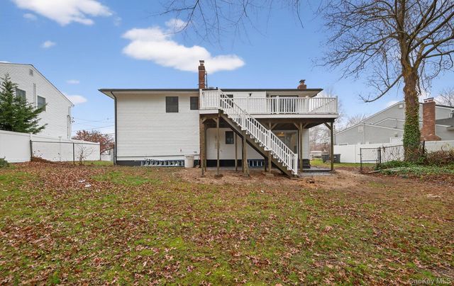 27 Claire Lane, Sayville, NY 11782