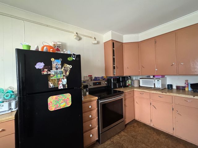 27 Upper Welden Street, St. Albans City, VT 05478