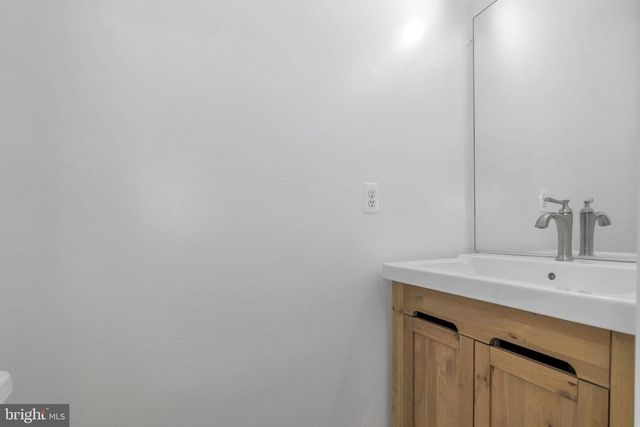 7222 LENSFIELD CT, Alexandria, VA 22315