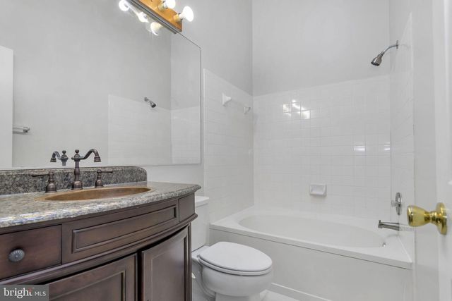 7222 LENSFIELD CT, Alexandria, VA 22315