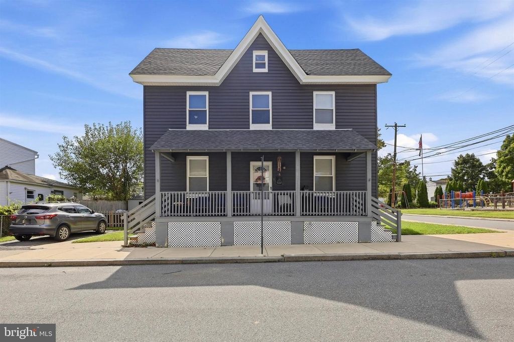 24 7TH ST, BROOKHAVEN, PA 19015 — exterior