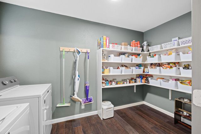 304 Old Peak RD, Georgetown, TX 78626