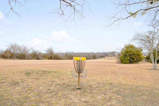 304 Old Peak RD, Georgetown, TX 78626