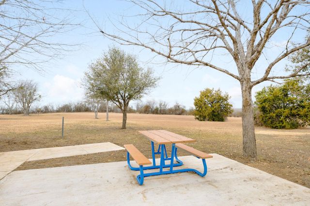 304 Old Peak RD, Georgetown, TX 78626