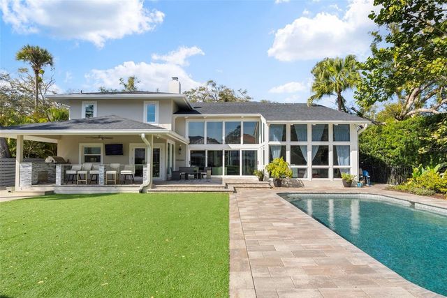 5018 S THE RIVIERA STREET, Tampa, FL 33609