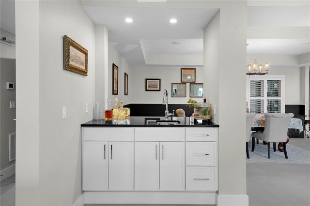 5018 S THE RIVIERA STREET, Tampa, FL 33609