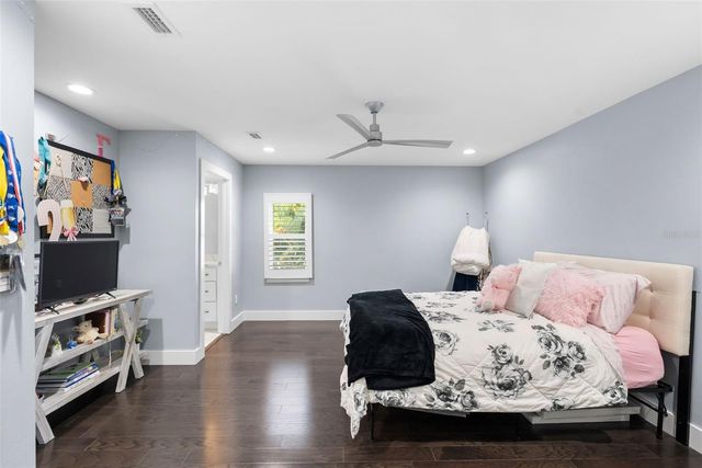 5018 S THE RIVIERA STREET, Tampa, FL 33609