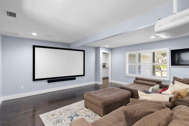 5018 S THE RIVIERA STREET, Tampa, FL 33609