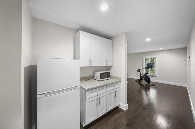 5018 S THE RIVIERA STREET, Tampa, FL 33609