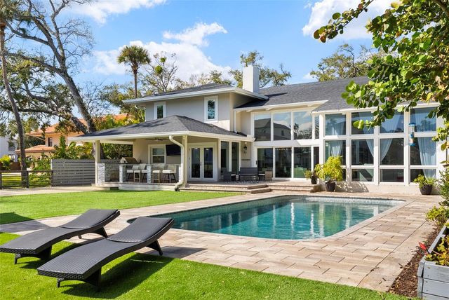 5018 S THE RIVIERA STREET, Tampa, FL 33609