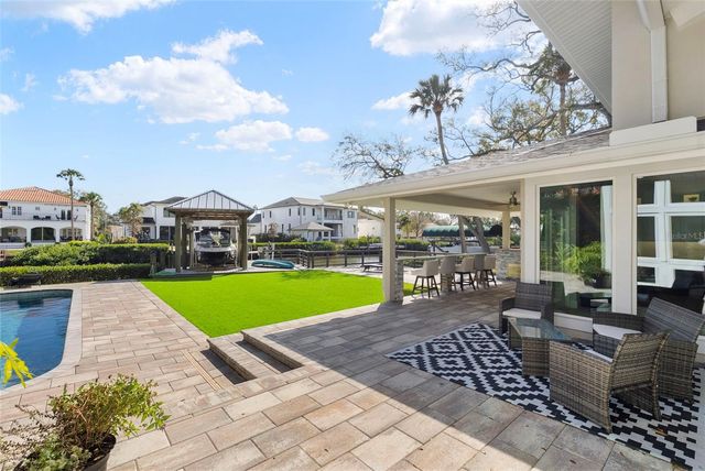 5018 S THE RIVIERA STREET, Tampa, FL 33609