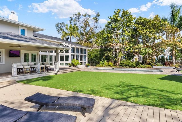 5018 S THE RIVIERA STREET, Tampa, FL 33609