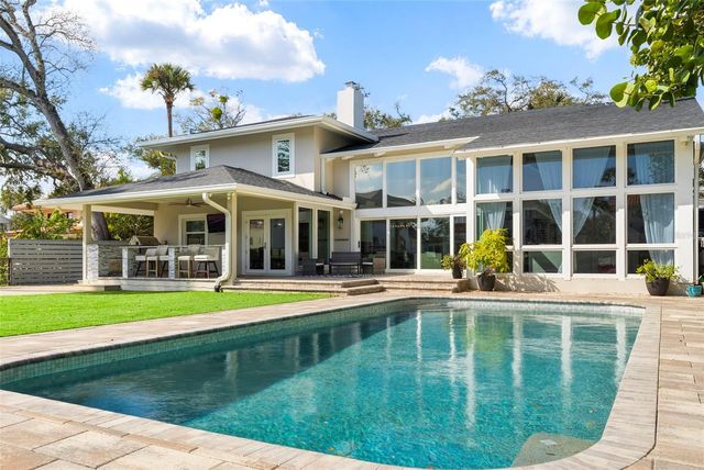 5018 S THE RIVIERA STREET, Tampa, FL 33609