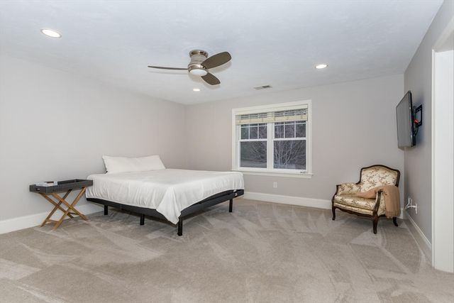 25 Brookview Road 25, Franklin, MA 02038