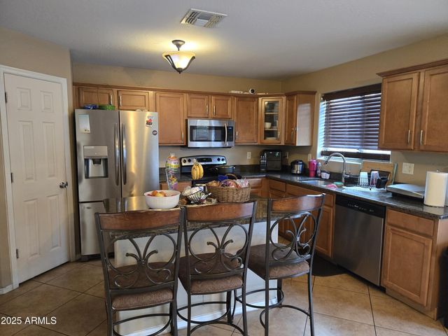 8814 W MAGNOLIA Street, Tolleson, AZ 85353