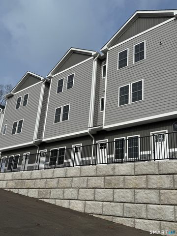 243 Echo Lake Road B10, Watertown, CT 06795