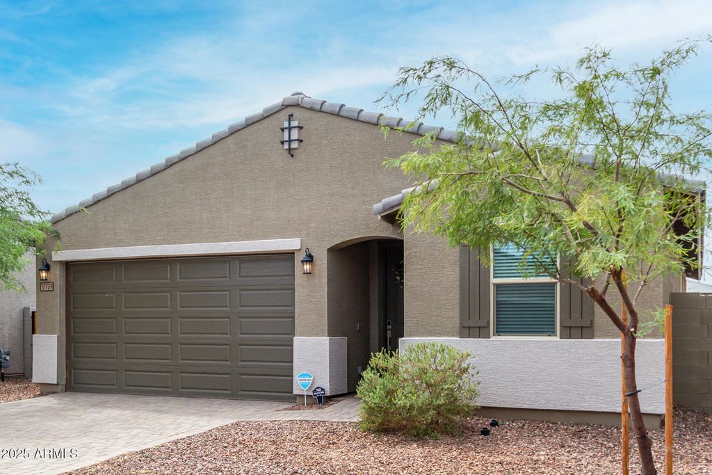 17729 W Fetlock Trail, Surprise, AZ 85387 — photo 3