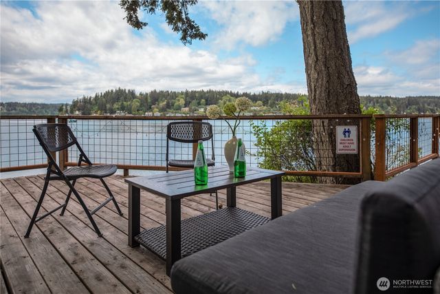 6054 Wynn Jones Rd E, Port Orchard, WA 98366