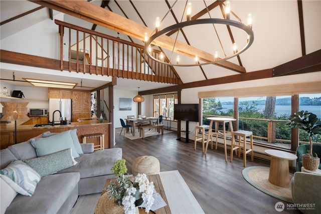 6054 Wynn Jones Rd E, Port Orchard, WA 98366