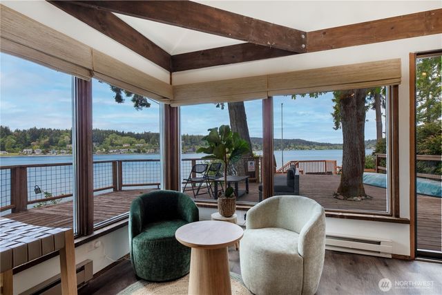 6054 Wynn Jones Rd E, Port Orchard, WA 98366