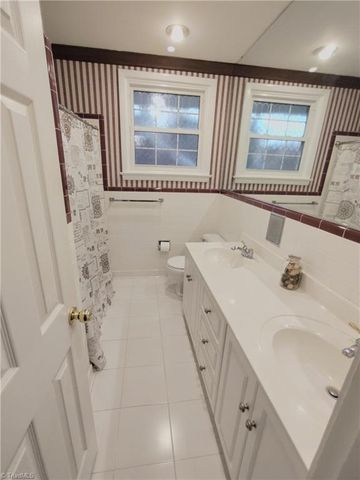 1211 N Rotary Drive, High Point, NC 27262