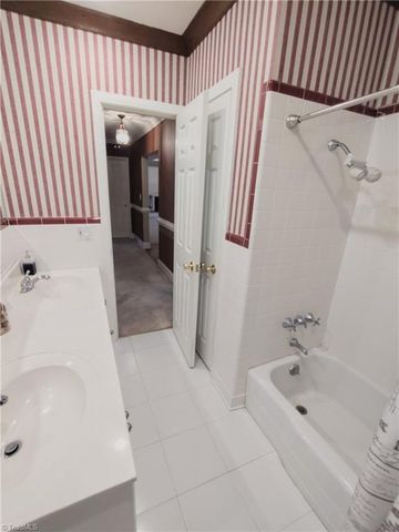 1211 N Rotary Drive, High Point, NC 27262