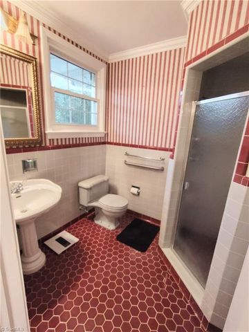 1211 N Rotary Drive, High Point, NC 27262