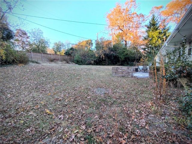 1211 N Rotary Drive, High Point, NC 27262