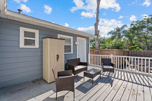 204 6TH AVENUE NW, Ruskin, FL 33570