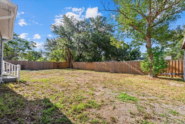 204 6TH AVENUE NW, Ruskin, FL 33570