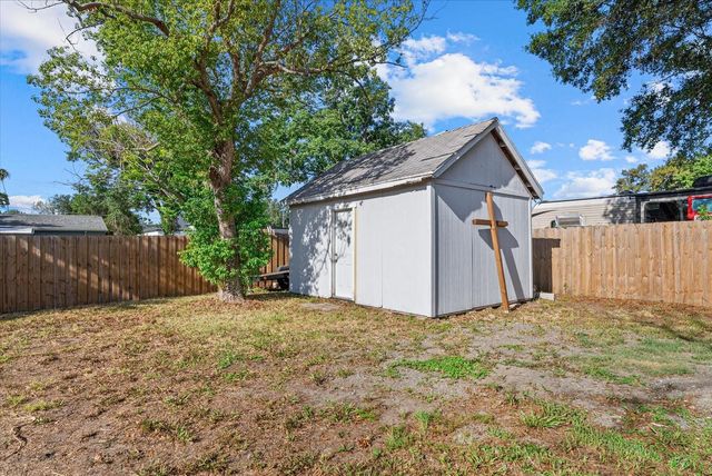 204 6TH AVENUE NW, Ruskin, FL 33570