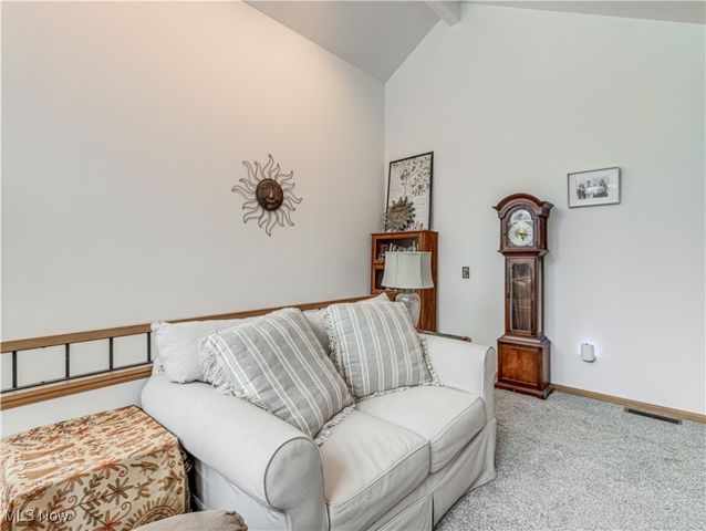 623 Meredith Lane, Cuyahoga Falls, OH 44223