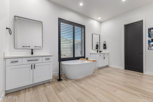 5628 E PONY TRACK Lane, San Tan Valley, AZ 85140