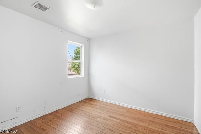 524 Mulberry St, Newark City, NJ 07114