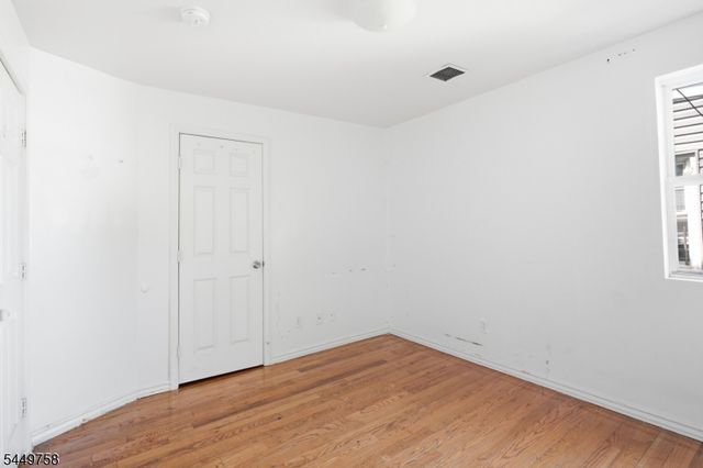 524 Mulberry St, Newark City, NJ 07114