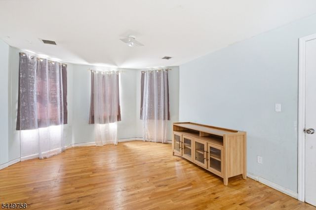 524 Mulberry St, Newark City, NJ 07114