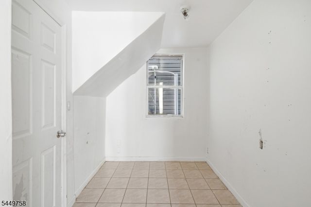 524 Mulberry St, Newark City, NJ 07114