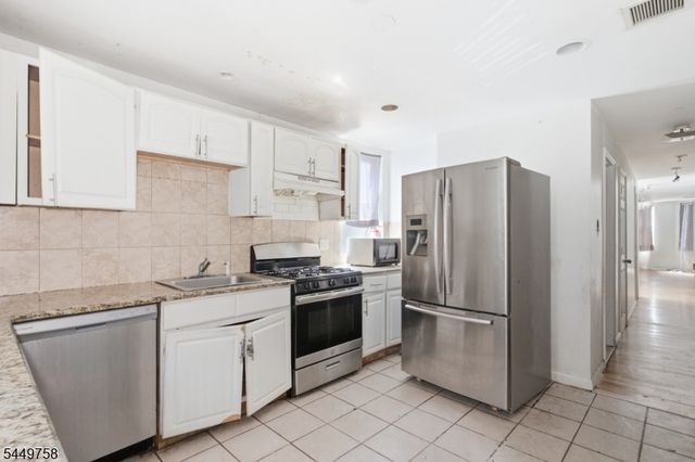 524 Mulberry St, Newark City, NJ 07114