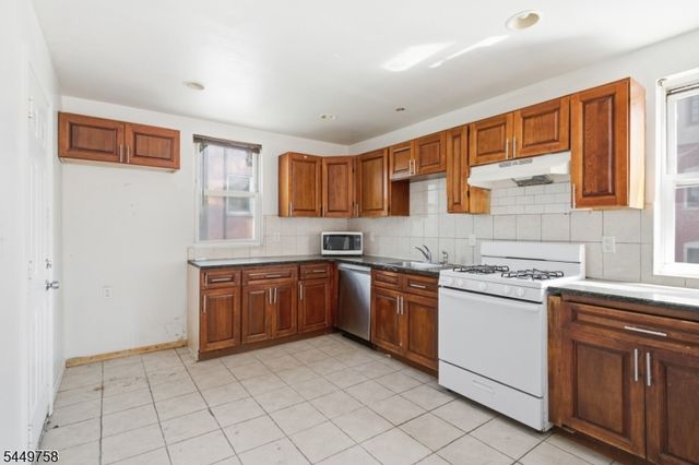 524 Mulberry St, Newark City, NJ 07114