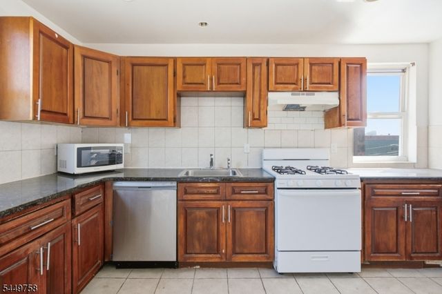 524 Mulberry St, Newark City, NJ 07114