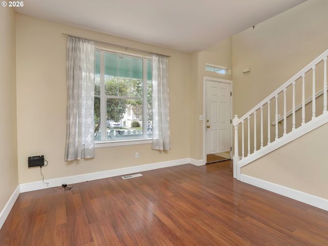 1709 Se CLINTON St, Portland, OR 97202