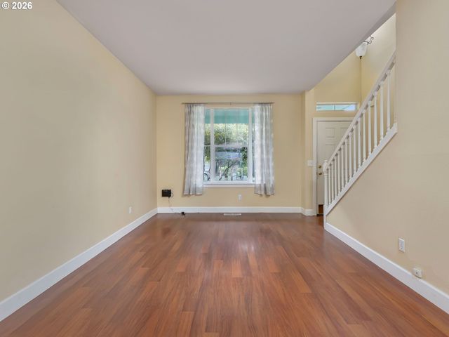 1709 Se CLINTON St, Portland, OR 97202