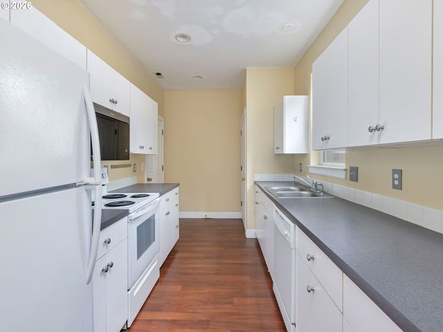 1709 Se CLINTON St, Portland, OR 97202