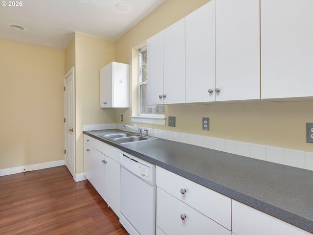 1709 Se CLINTON St, Portland, OR 97202
