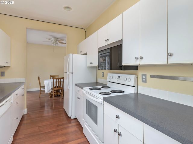 1709 Se CLINTON St, Portland, OR 97202