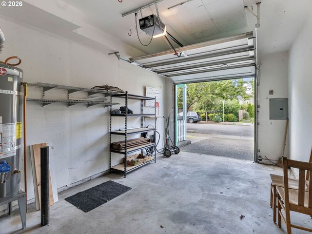 1709 Se CLINTON St, Portland, OR 97202